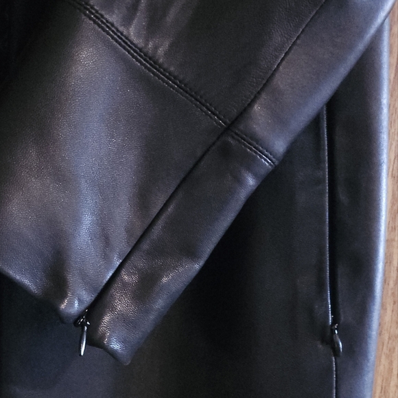 Bod & Christensen Elegant Women's Black Leather Coat Size S-M PtP 18" - Picture 5 of 9